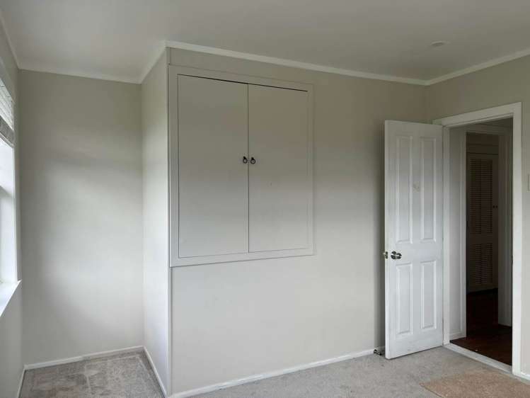 9 Golf Road New Lynn_13