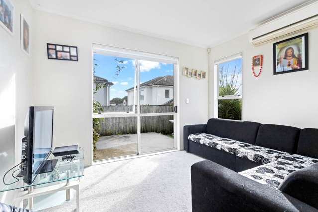 8 Savina Court Flat Bush_3