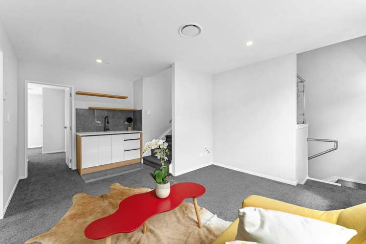 32 Castlebane Drive Flat Bush_17