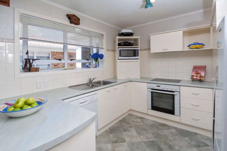 31 Edmund Hillary Avenue Papakura_6