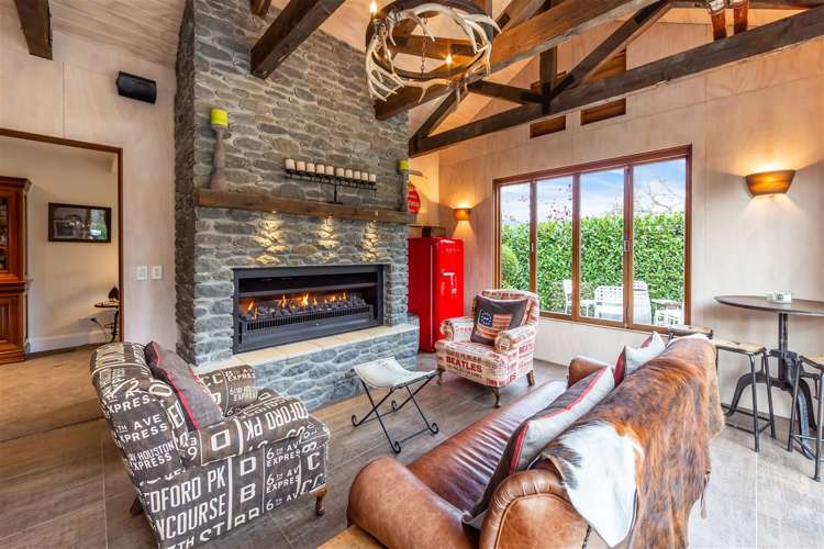 27 Wroxton Terrace Merivale_10