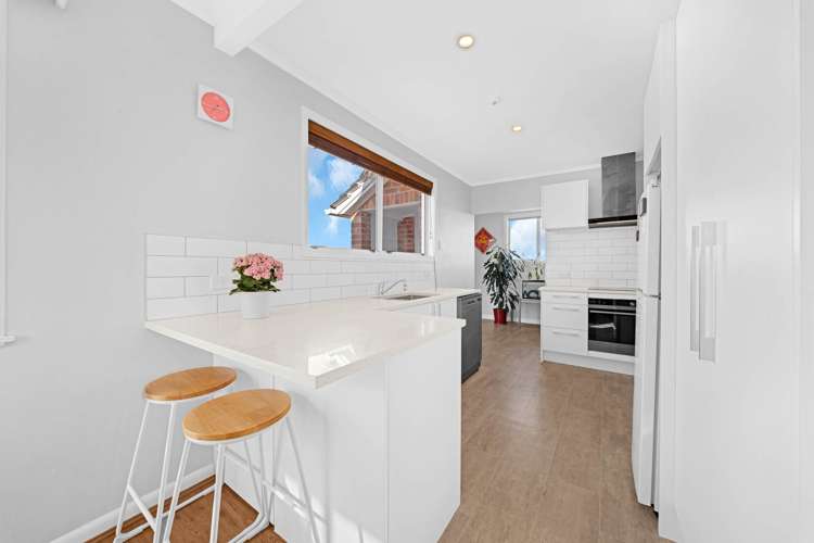 11 Tirimoana Road Te Atatu South_5