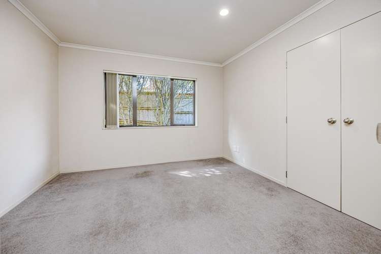 7 Mazuran Place Flat Bush_13