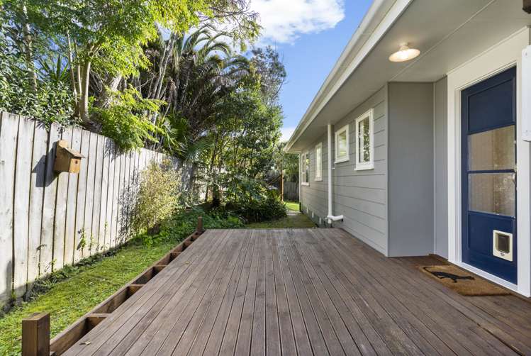 6 Lowell Place Massey_18