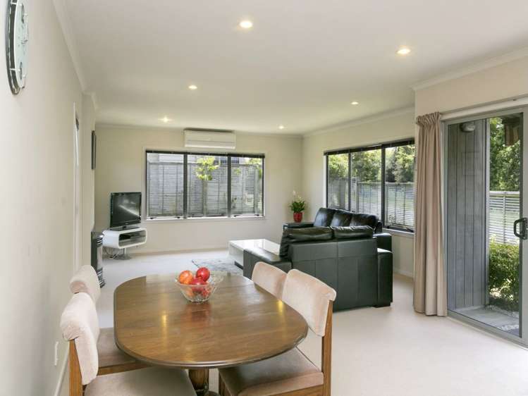 10 March Brown Place Nukuhau_5