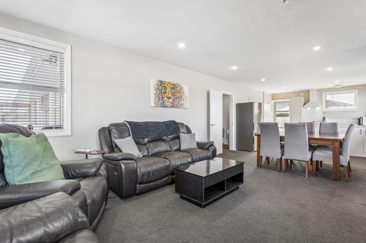1/57 McFaddens Road St Albans_6