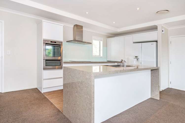 15 Kingsbridge Drive Burwood_3