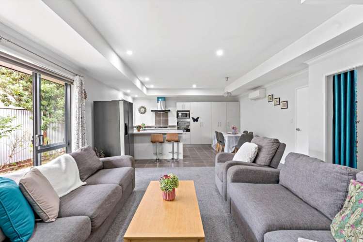 14A Sutton Crescent Papakura_9