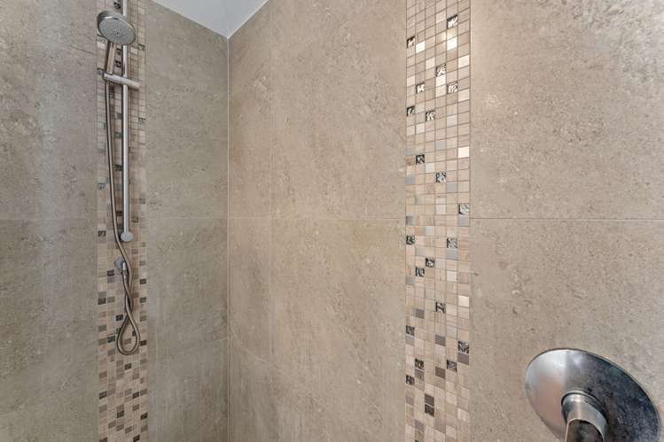 11 Katui Street Castor Bay_23