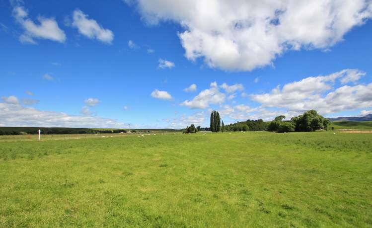 10 Freshford Plains Station Road Lumsden Surrounds_17