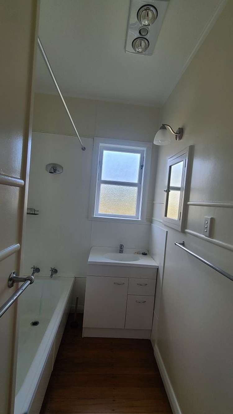 89 Savage Crescent West End_12
