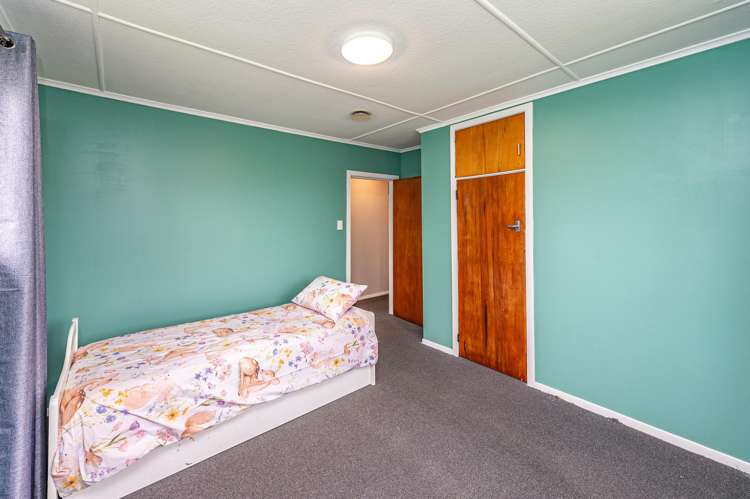 24 Selwyn Crescent College Estate_12