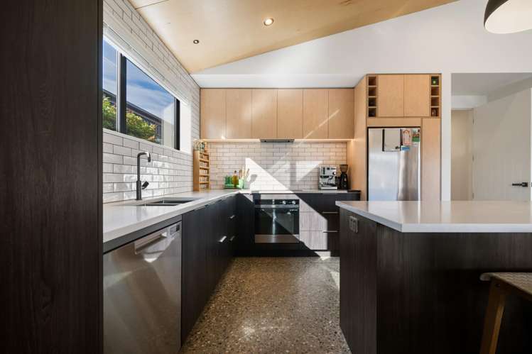 6 McNeil Crescent Wanaka_9