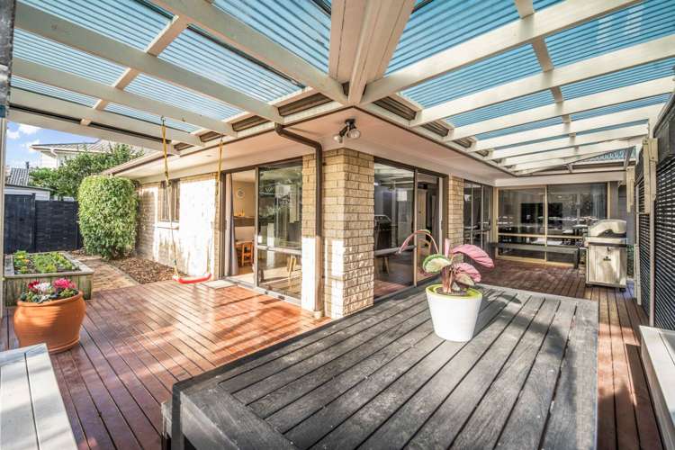 21 Sunningdale Street Wattle Downs_14