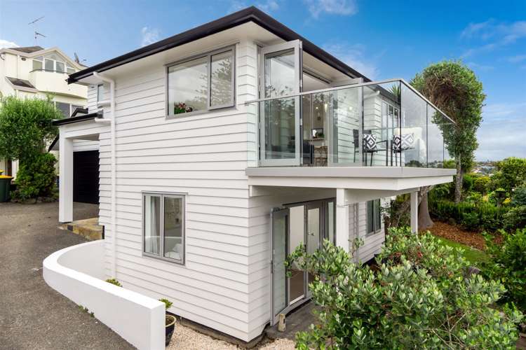 2/14 Bournemouth Terrace Murrays Bay_16