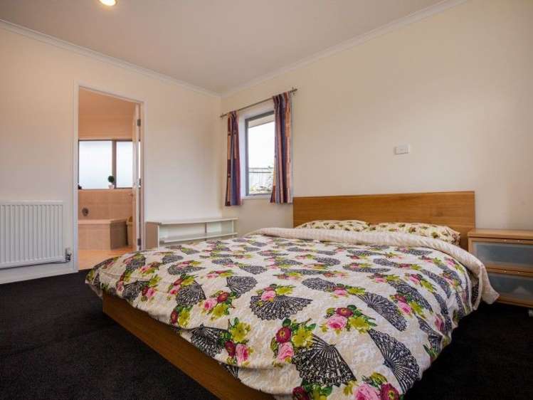 25 Montrose Place Highlands Park_18