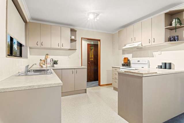 17 Wyatt Place Russley_3