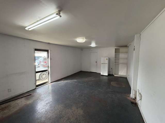 Rear Yard, 4113 Great North Road Glen Eden_3