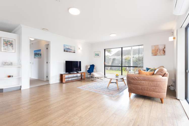19 Reeves Street Waikanae Beach_8
