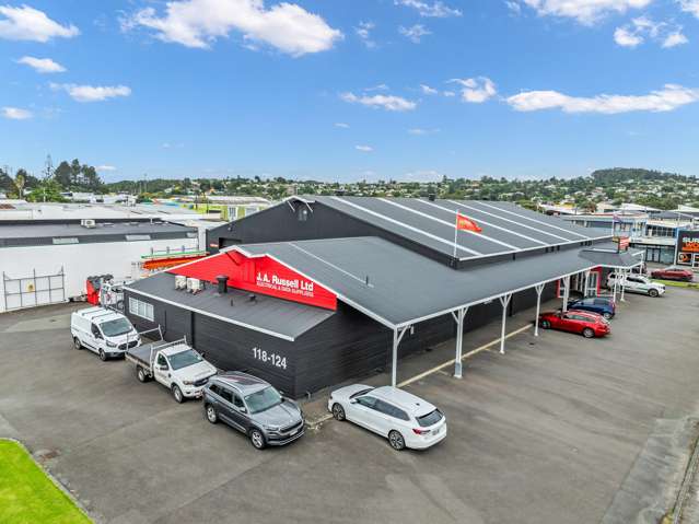 National tenant, high-profile investment