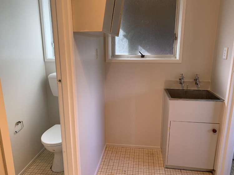 27A Resthill Crescent Glenview_7