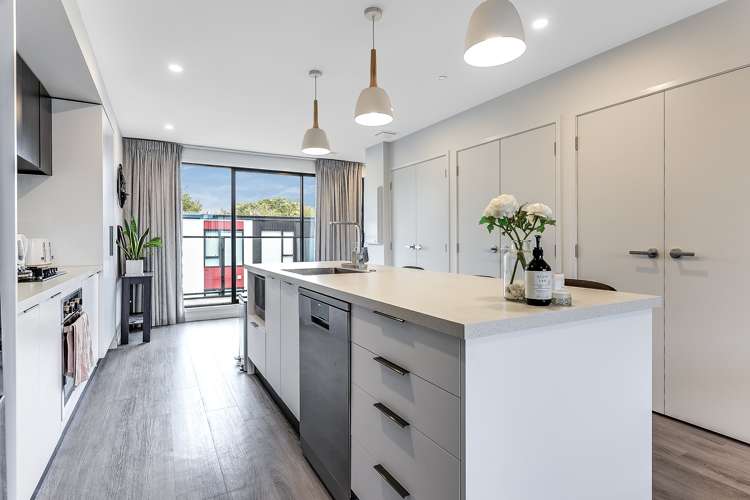 209/182 London Street Hamilton Central_13