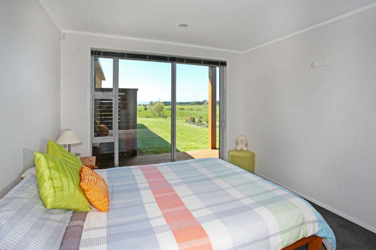 19 Church View Road Waiau Pa_17