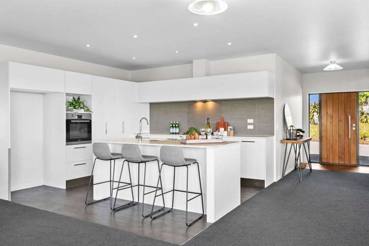 713 Plymouth Road Koru_7