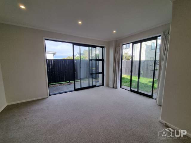 24 Sacred Kingfisher Road Hobsonville_1