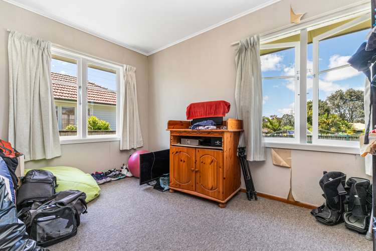 73 Roberts Road Te Atatu South_7
