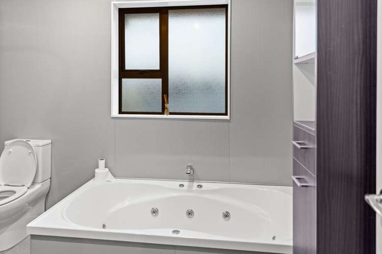 33 Gordon Terrace Gore Surrounds_11