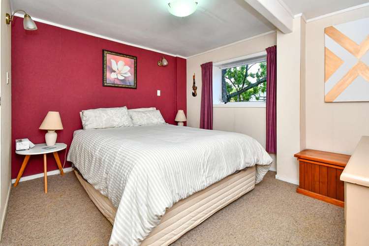 21 Clark Road Pahurehure_12