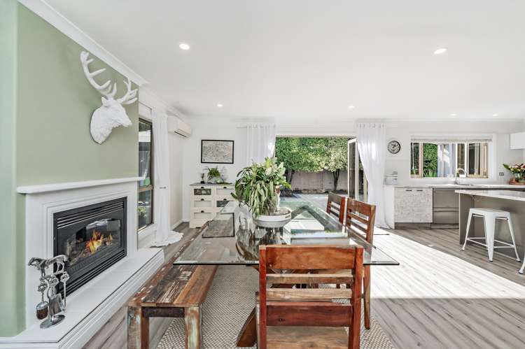 8 Excalibur Place Burwood_19