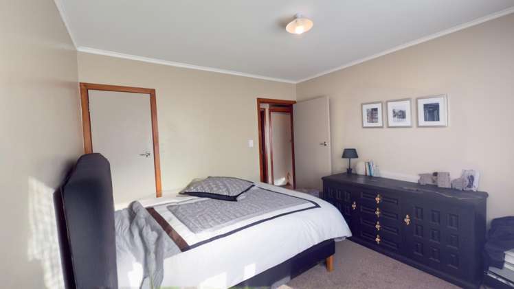 2/19 Motatau Road_5