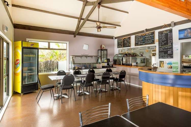 8254 State Highway 12 Omapere_27