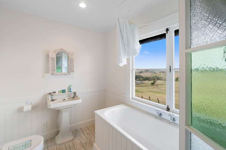 690 Wharehine Road Wharehine_17