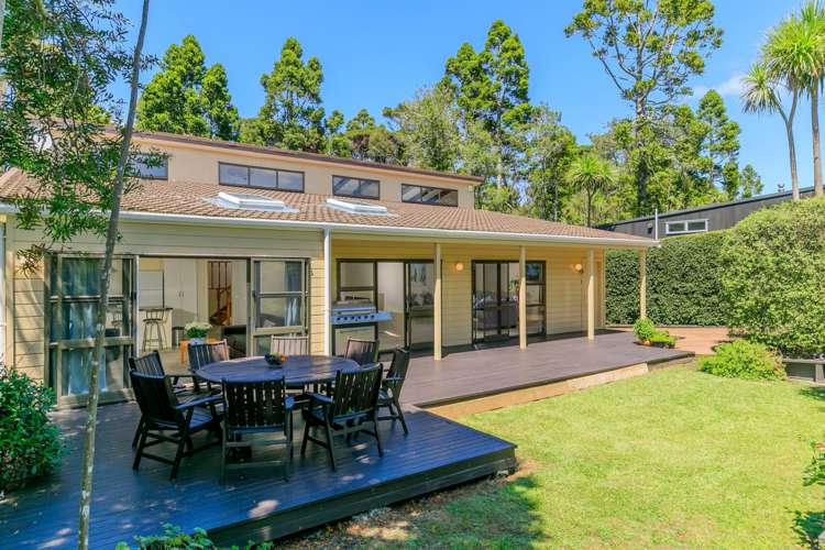 8 Raymond Terrace Northcote_0