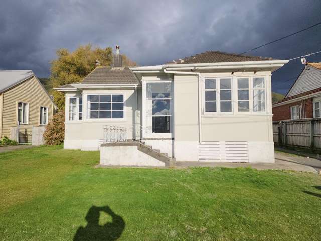 Tidy Family home in Naenae
