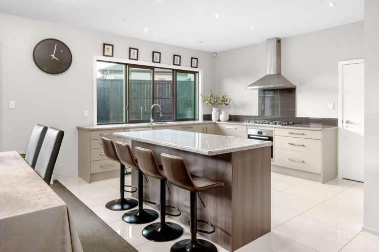 11 Petersburg Drive_2