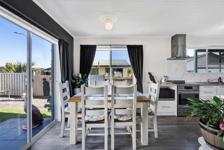 23 Clifton Drive Waitara_4