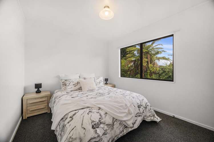 18a Grayson Avenue Mangakakahi_6