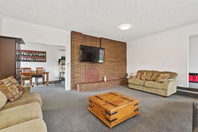 18a Woodstock Place Russley_4