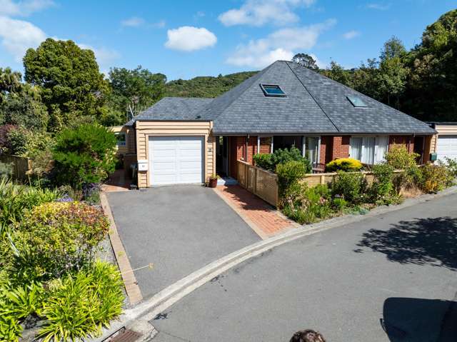 BEAUTIFUL MODERN 3-BEDROOM IN CENTRAL KARORI