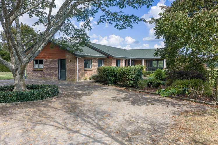 3331 Cambridge Road Cambridge_2