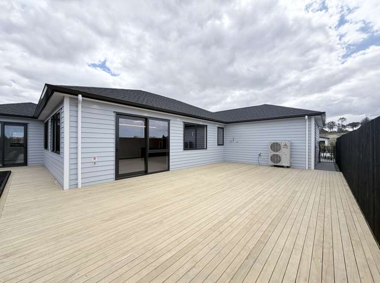 389 Te Taruna Drive Milldale_23