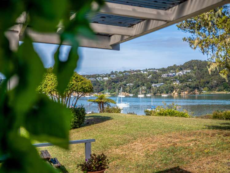 6 Tirairaka Terrace Russell Surrounds_5