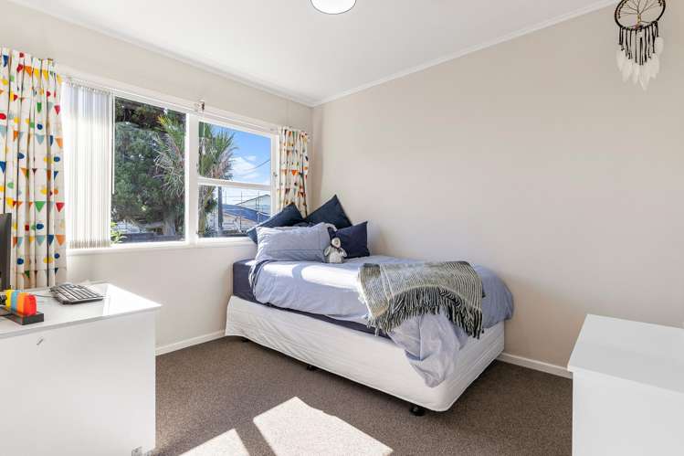 94 Tirimoana Road Te Atatu South_13