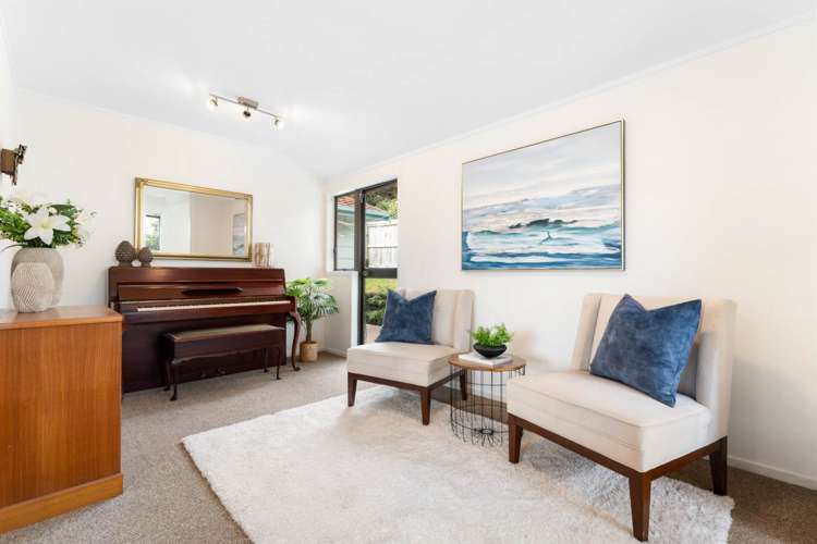 2/61 Oaktree Avenue Browns Bay_7