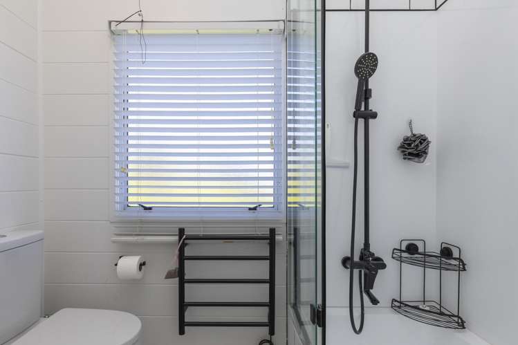 32 Shepherd Road Waipahihi_10