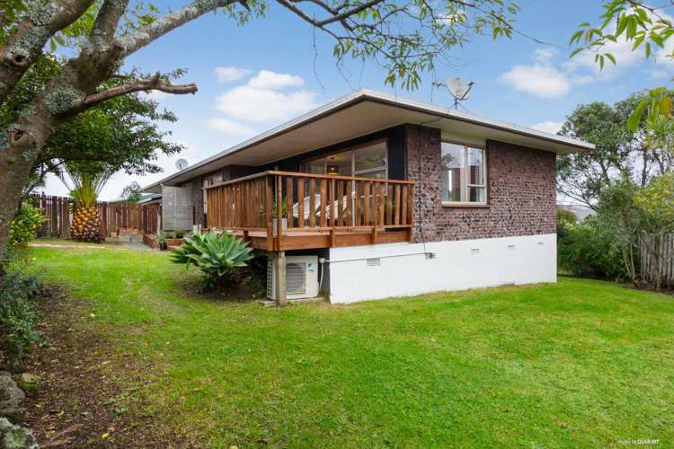 2/38 Kirrie Avenue Te Atatu South_14